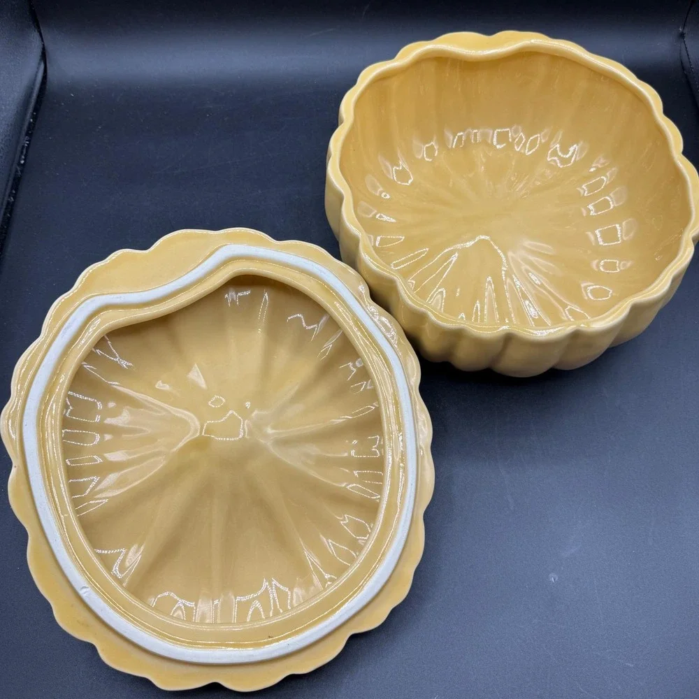 Williams Sonoma Large Pumpkin Soup Tureen Lidded Bowl Harvest Yellow Ceramic